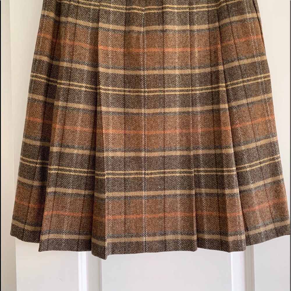 Brooks Brothers wool pleated skirt size 4
